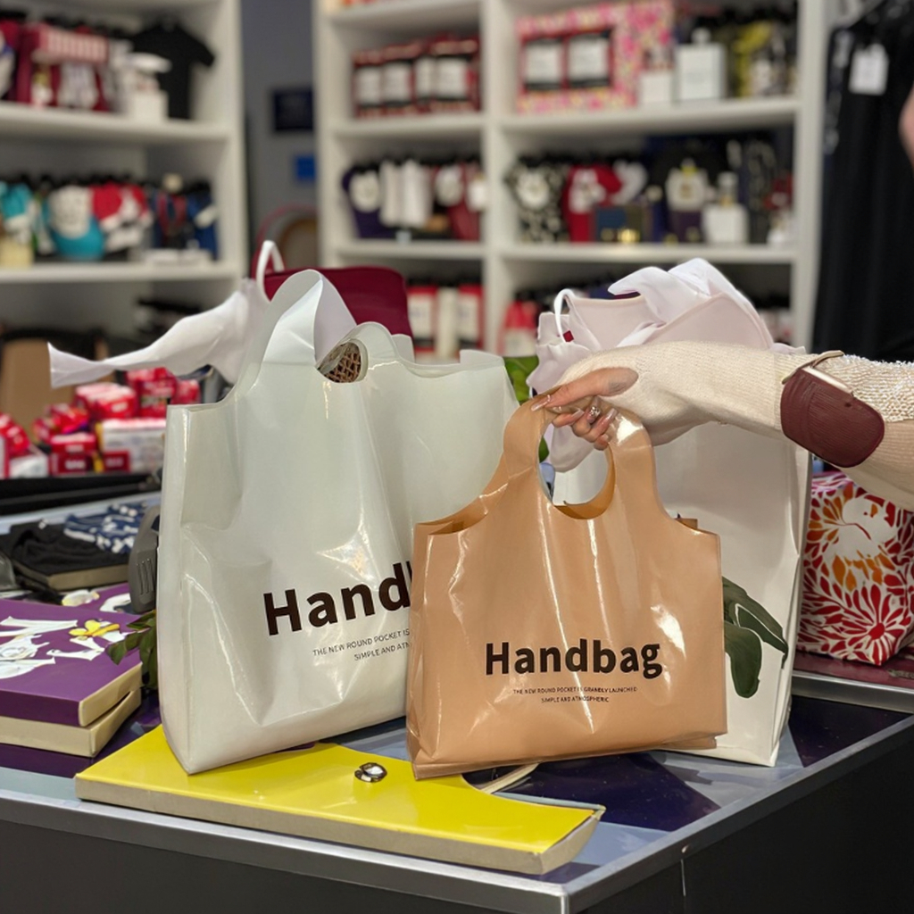 High Quality LDPE Heat-Sealed Eco-Friendly Die-Cut Handle Bags Plastic Packaging for Supermarket Use